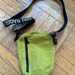 GUC Baggu Sport Crossbody Bag in Chartreuse